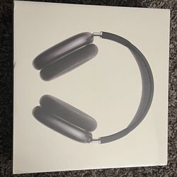 AirPods Maxes In Space Grey