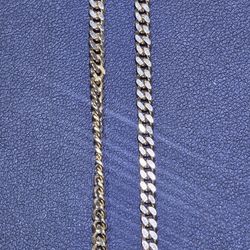 14kt YG Cuban Link Chain. (C-3) 28", 21.5g, 4mm, SOLID. ASK FOR RYAN. #(contact info removed)71
