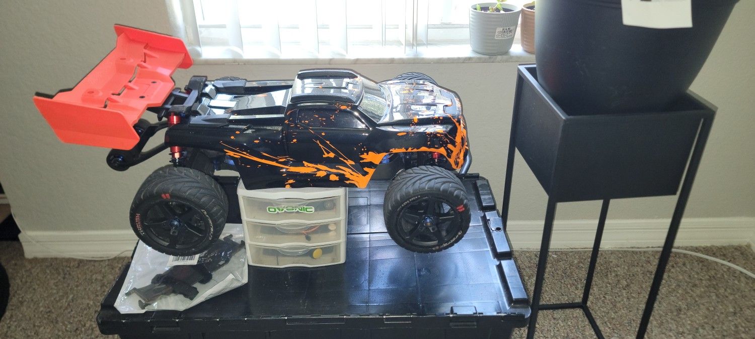 TRAXXAS SLEDGE 6S UPGRADED w/Lipos