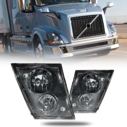 03-17 Volvo VN VNL Fog Lights