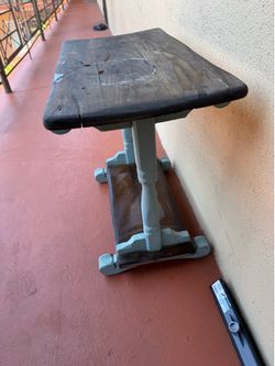 Small hand made wooden shelf/table $30 OBO *everything must go!