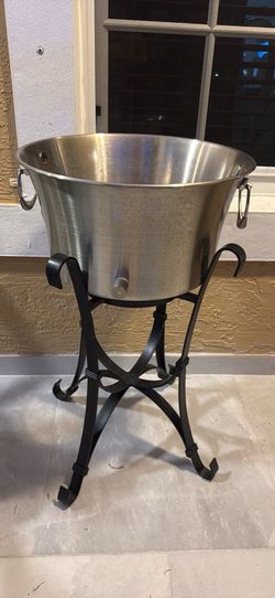 Lighted stainless steel Ice Bucket