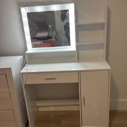 White Makeup Vanity