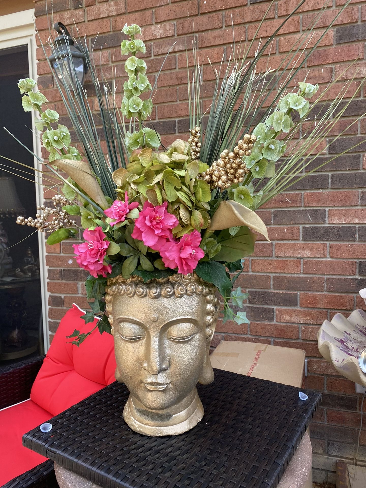 Very Gorgeous Vase And Flowers
