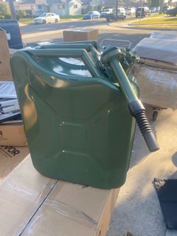 Brand new 5 gallon gas can for $25