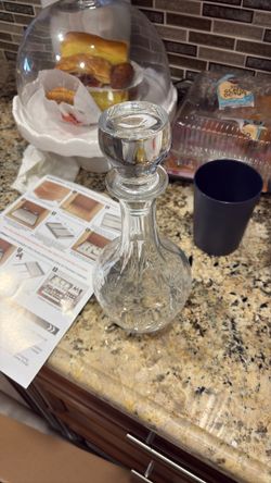 Cristal Liquid Holder