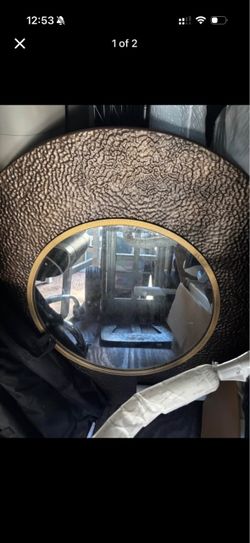 Oval Wall Mirror with Textured Frame