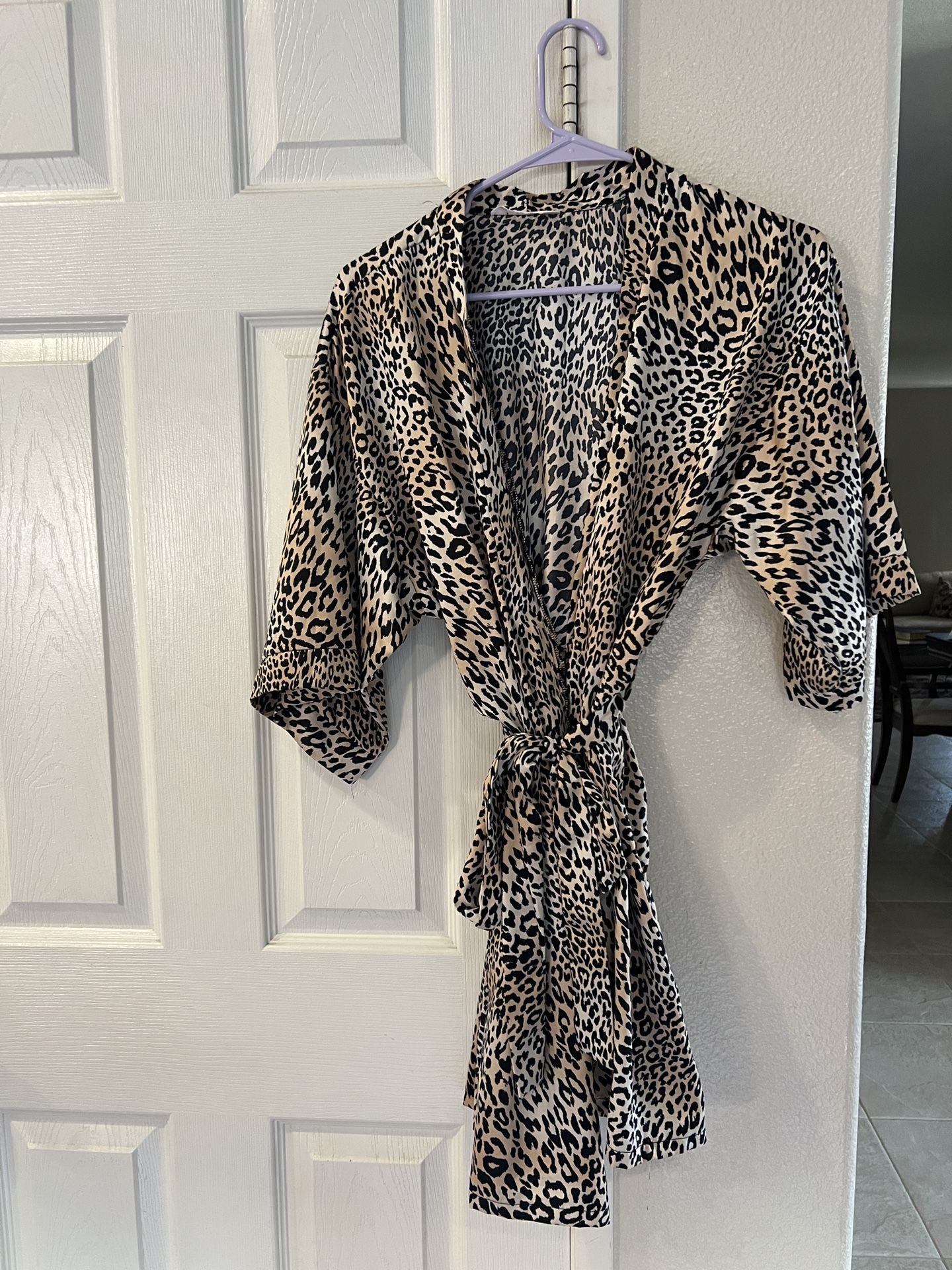 Women’s Leopard Robe