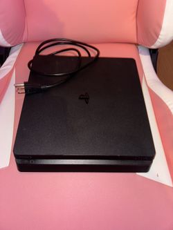 PS4 w/Controller & One Game