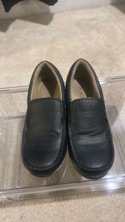 Boys loafers black size 4 Children’s Place