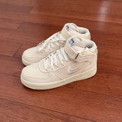 Nike Air Force 1 Mid
