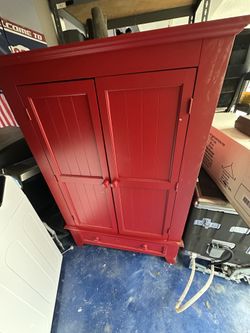 Entertainment Stand / Dresser 