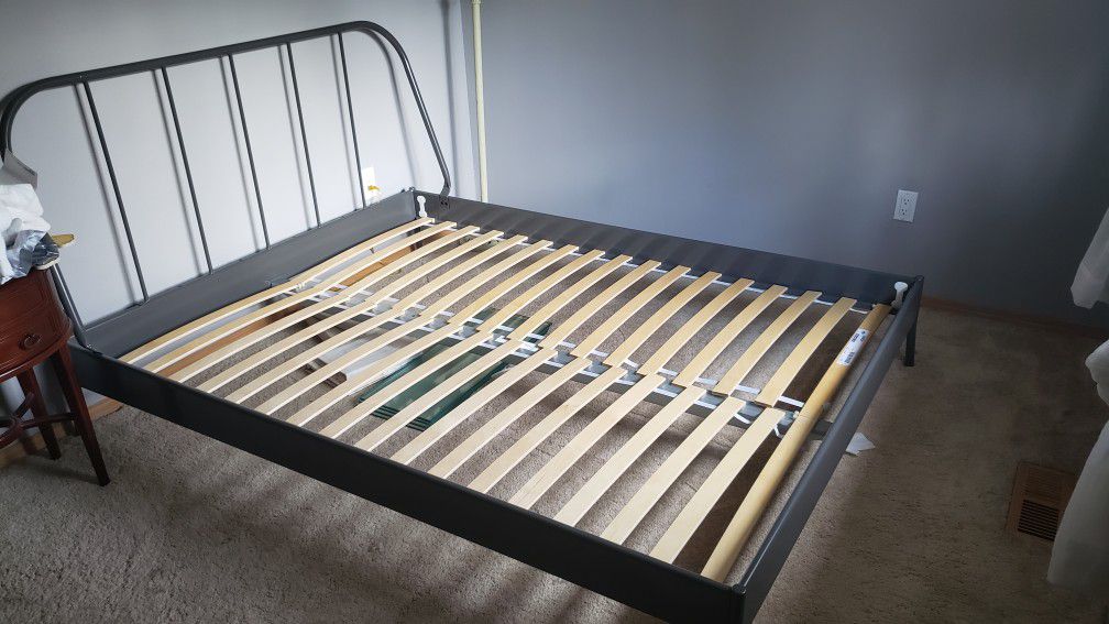 Queen size metal bed frame