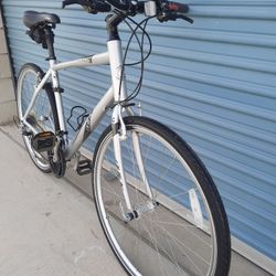 CANNONDALE HYBRID BIKE 21 SPEEDS TIRE 700C SIZE L LIKE NEW