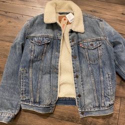 Levi’s Denim Sherpa Jacket Size Small 60$