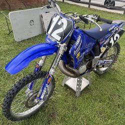 2002 yz 250  Blue Looking to trade for surron/talaria