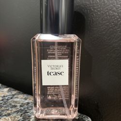 NEW VICTORIAS SECRET PINK TEASE FINE FRAGRANCE MIST $10!