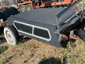 Black Camper Shell