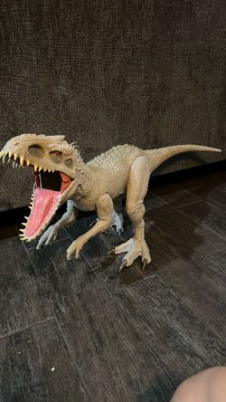Indominus rex super colossal camp cre