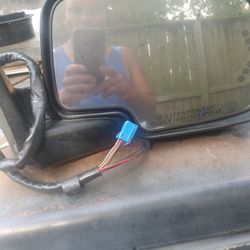 2004 Too 2007 Chevy Truck Passer Side Mirror Electric 