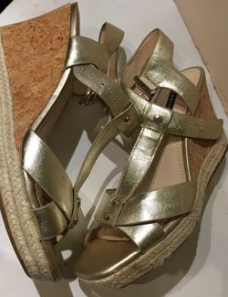 Alex Marie Gold Wedge Women’s Size 6