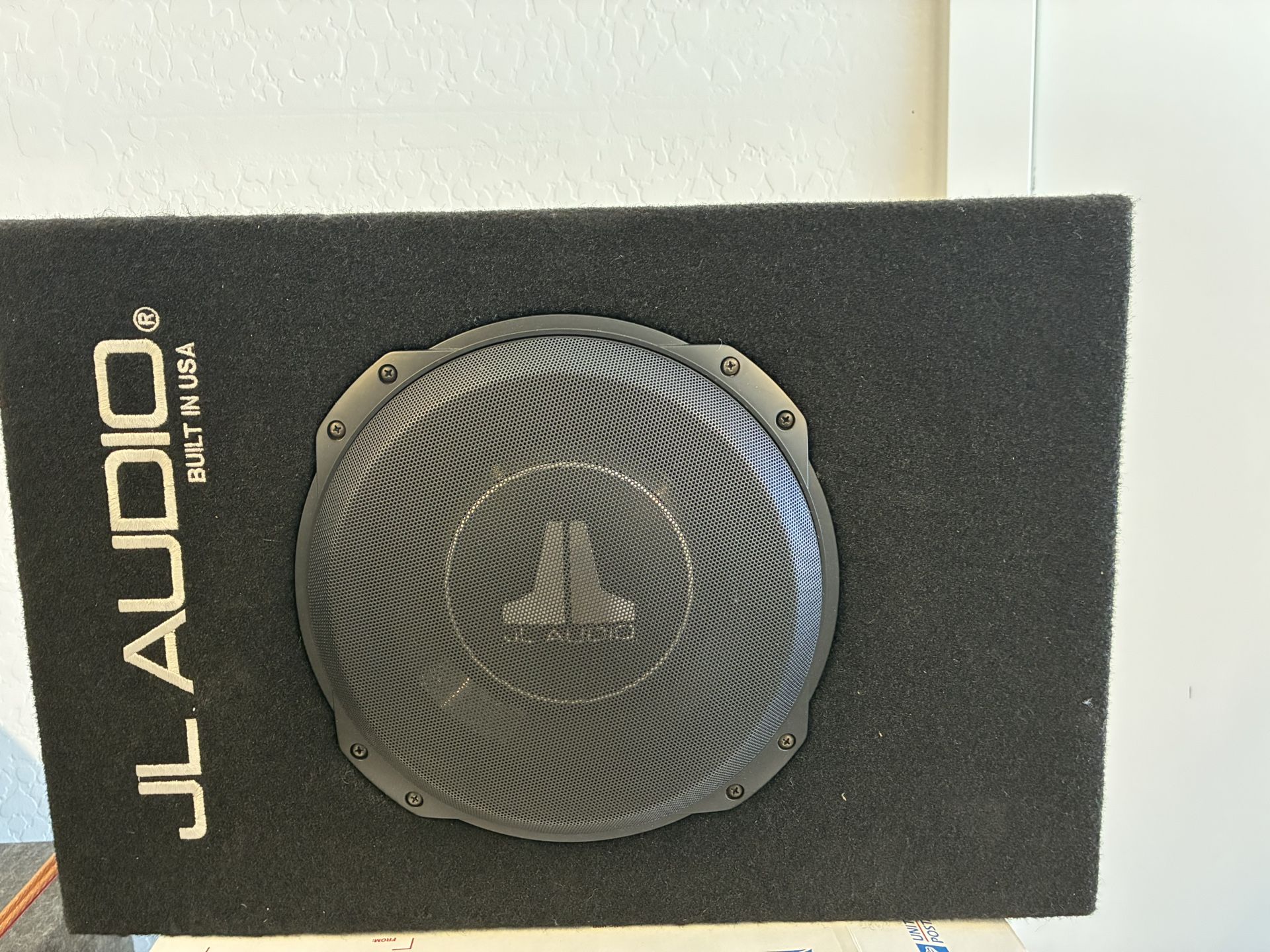 JL Audio Sealed PowerWedge™ enclosure with one 10" TW3 subwoofer