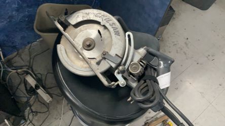 Skilsaw Circular Saw