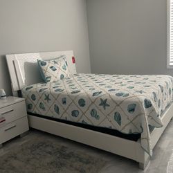 Queen  Size Bed