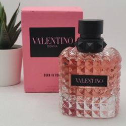  Valentino  

 Donna Born In Roma Eau de Parfum

 3.4 fl  (4 available) 