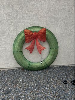 Large light up wreath