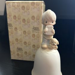 Porcelain Figurines , Precious Moments , Collectibles