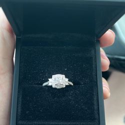 14KT WHITE GOLD RING