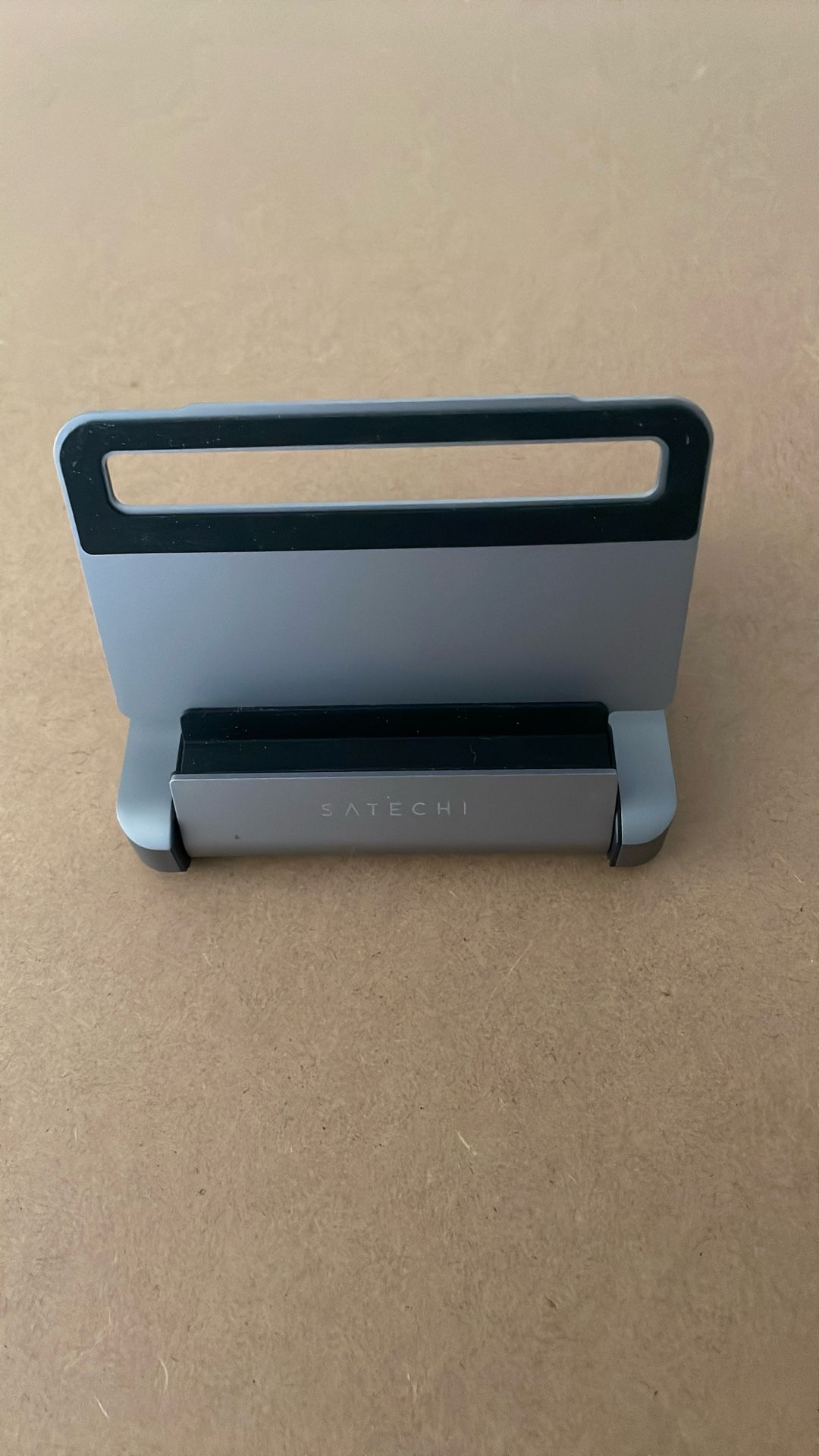 Satechi Aluminum Stand&hub For iPad Pro
