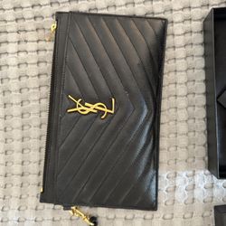 Saint Laurent Clutch 