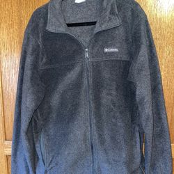 Columbia Grey Fleece Sweater. Mens Large