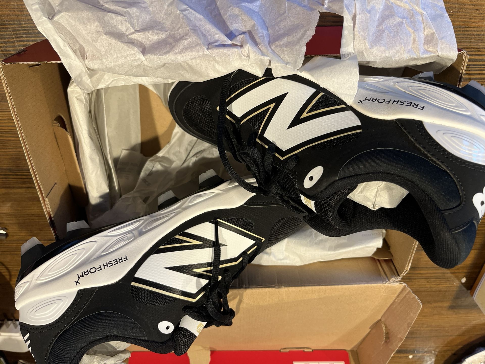 New Balance Baseball Cleats-new Size 9.5