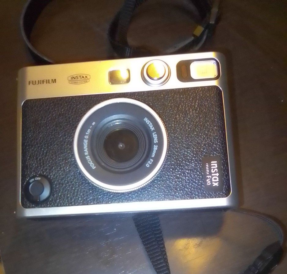 FUJI INSTAX MINI EVO 