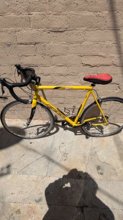 Felt F80 road bike