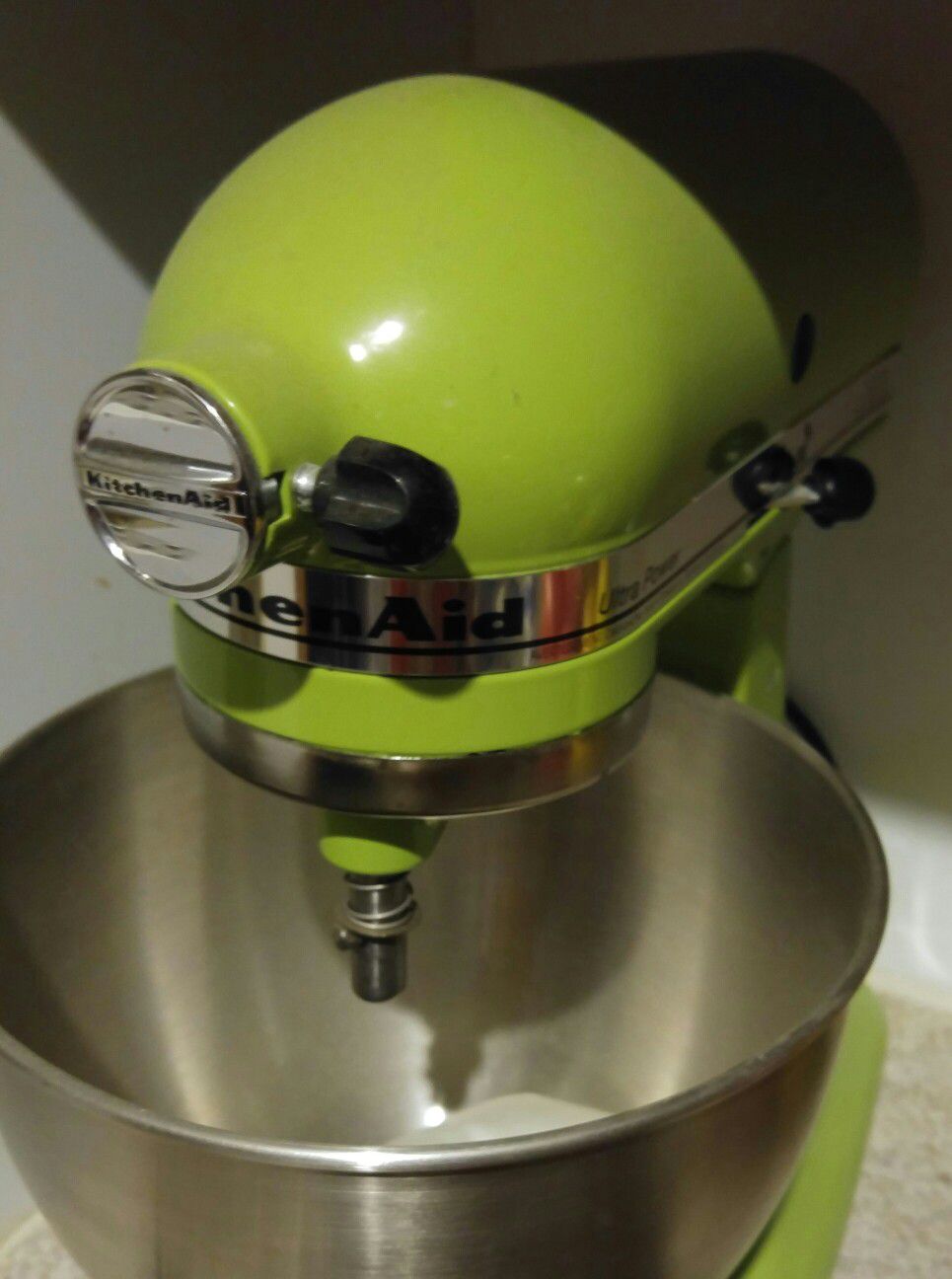 Kitchenaid mixer lime green new for Sale in Oklahoma City, OK