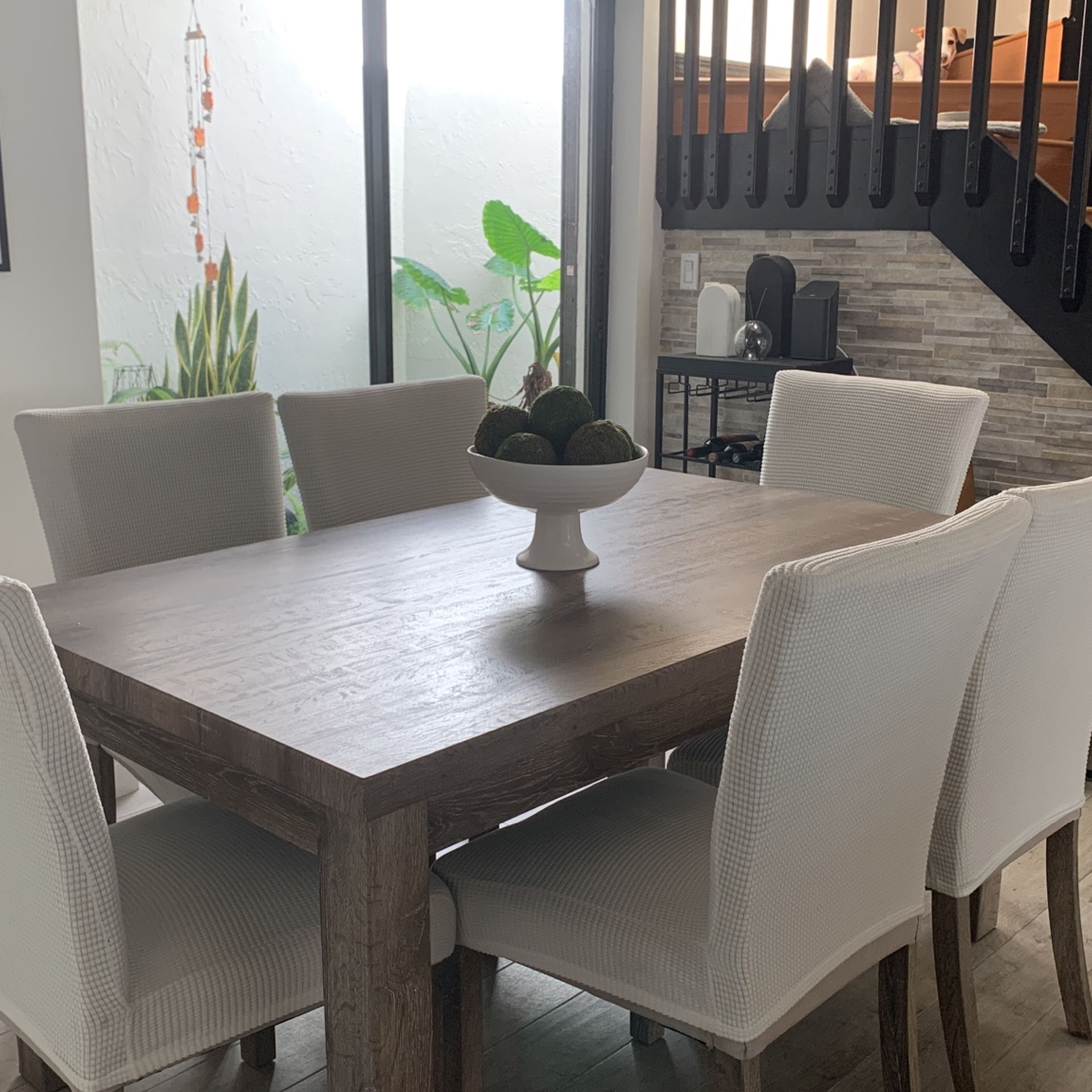 Dining Room Set $600 With Chairs And Covers