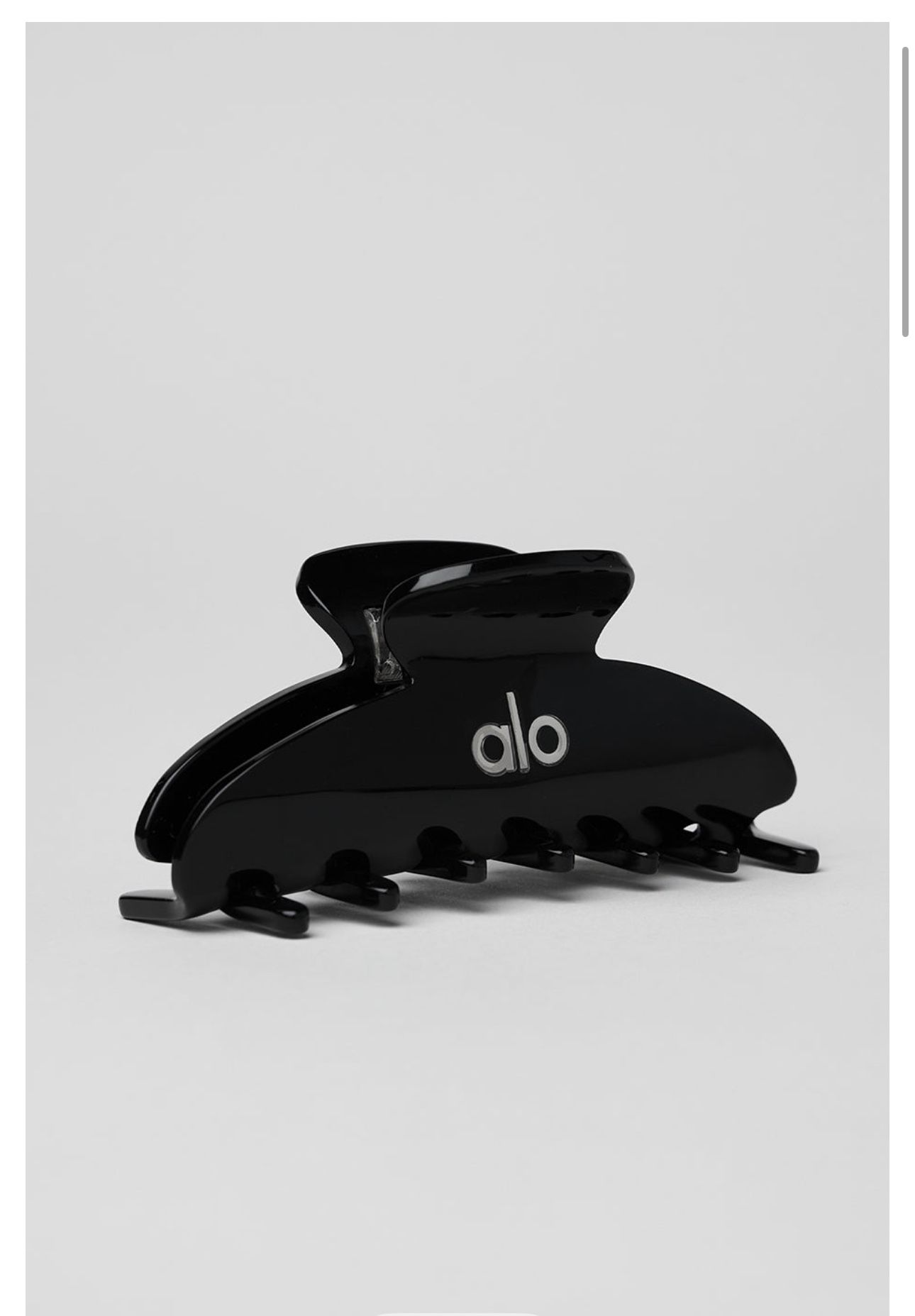 Black 90's Claw Clip — ALO YOGA for Sale in Los Angeles, CA - OfferUp