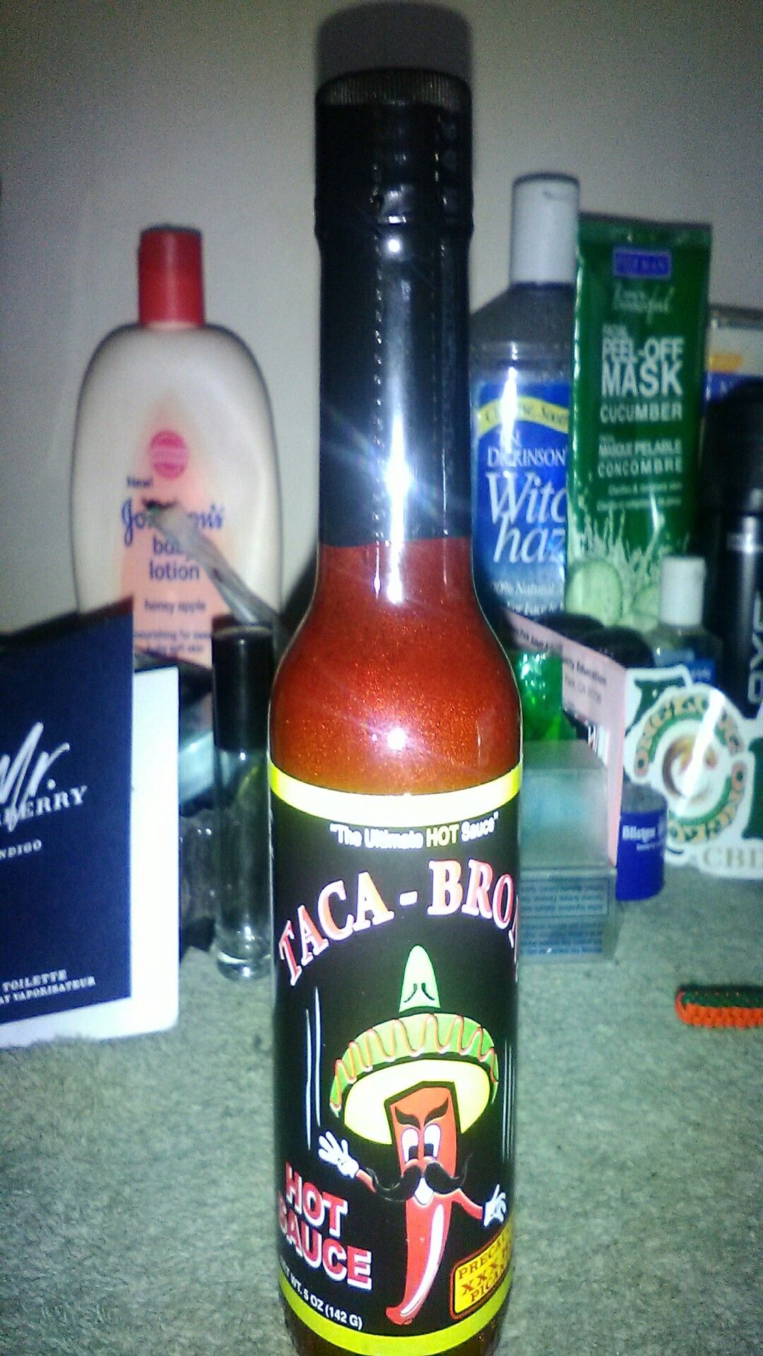 Taca-bron hot sauce