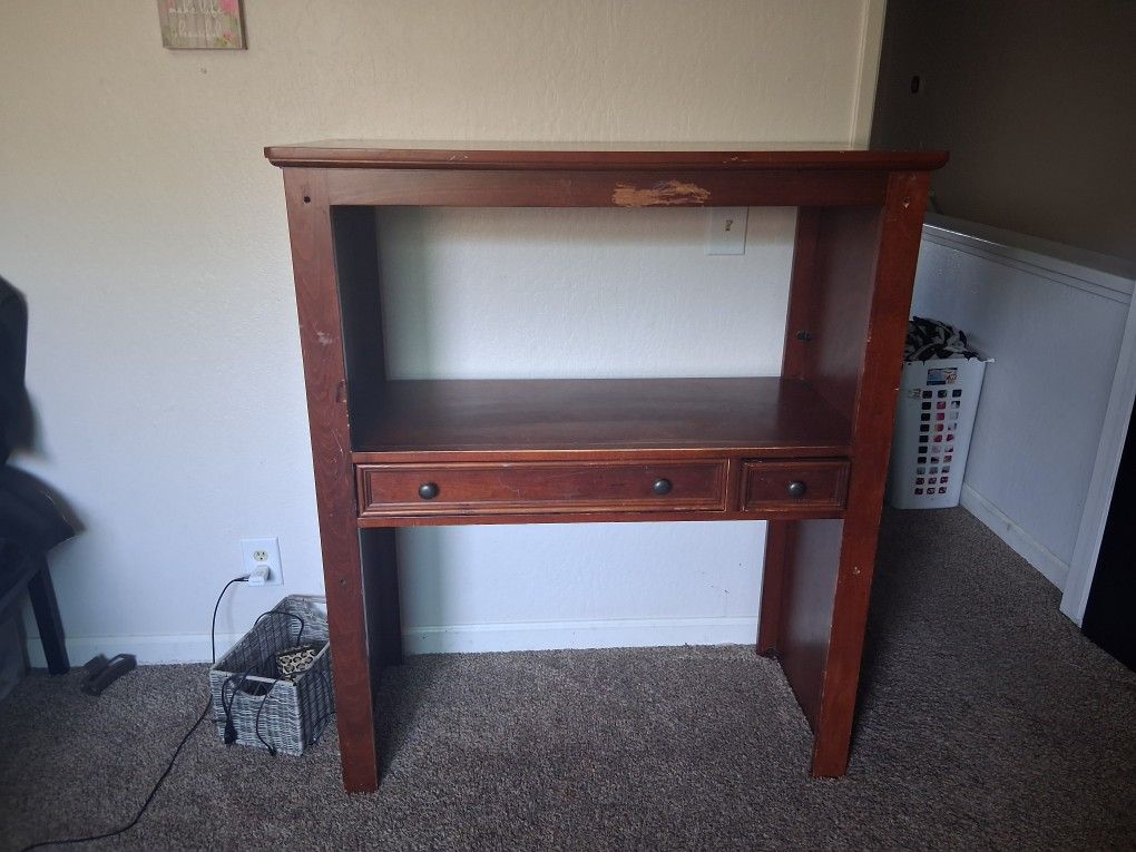Dresser /desk & Storage