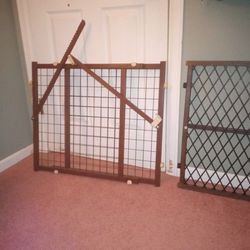 Baby Gates/Dog Barrier 