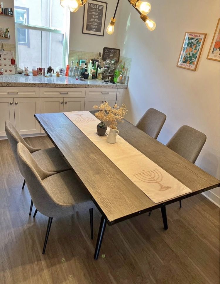 Classy Dining Table And Chairs 