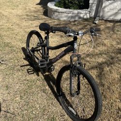 Mongoose Excursion 21in mountain bike!!