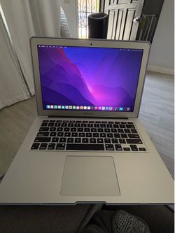 MacBook Air (A1699)