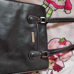 Liz Claiborne Black Leather shoulder bag purse zipper Double Shoulder Straps