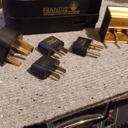 Power adapter WORDWIDE.