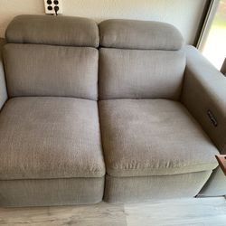 Nice Love Seat Recliner It’s Electric 
